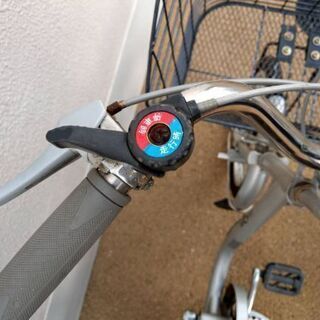 三段階変速．16インチノーパンクタイヤ