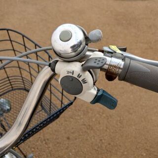 三段階変速．16インチノーパンクタイヤ