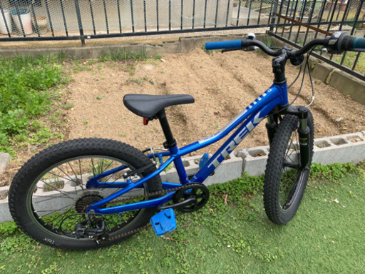 春休み　自転車デビュー　トレック子供車　Precaliber 20インチ　ペダル付き