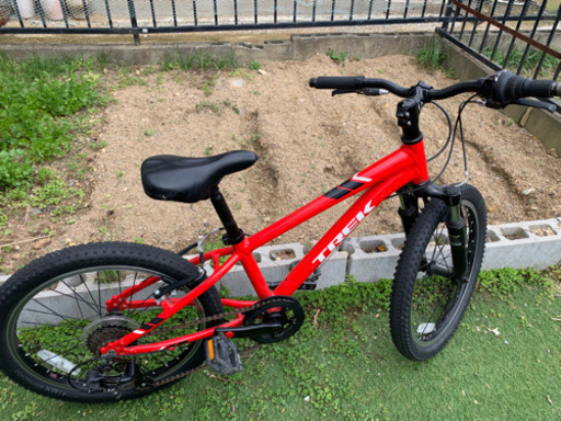 春休み 自転車デビュー トレック子供車 Precaliber 20インチ ペダル付き