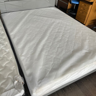 新品ダブルベッドマットレス付き！39800円で販売します😉