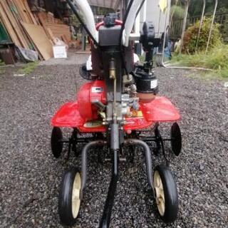 値下げいたしました😍耕運機、家庭菜園にいかがですか？このタイプはでは珍しくバックギアがついています。ノークレームノーリターンを守っていただける方よろしくお願いいたします！