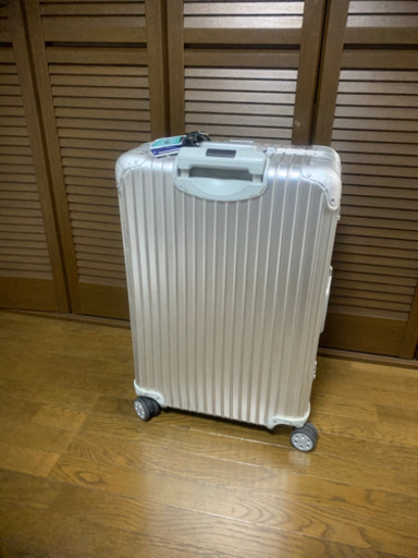 早い者勝ち！！リモワ RIMOWA TOPAS スーツケース 85L キャリーバッグ キャリーケース トパーズ シルバー 1週間 7泊 4輪