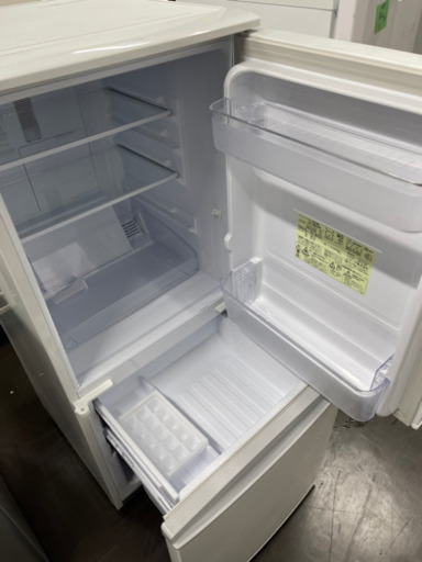 洗浄済み。SHARP 冷凍冷蔵庫 SJ-14E3-KW 2016年製
