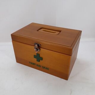 K. レトロ 木製 救急箱