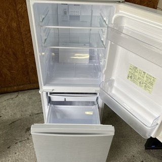 H0301 シャープ 137L 2015年 美品 ドア変更できます。