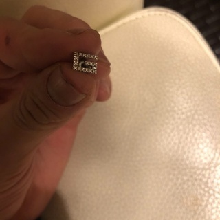 定価18万円 確実正規品グッチ 本物のダイヤモンドピアス