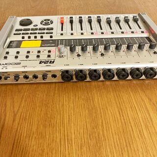 マルチトラックオーディオインターフェース】ZOOM R24