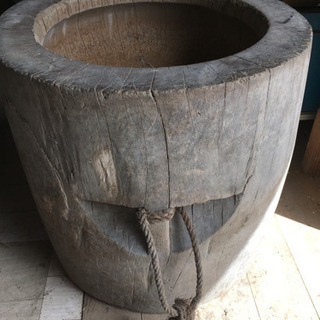売却済】琥珀 アンバー 虫入り 蜂 大型オブジェ H29cm 4.2kg 置物 台座 