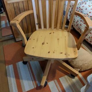 キャスター付き カントリー調 木製椅子