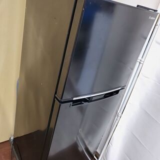 (配送無料）２０１７年式、１３８Ｌ冷蔵庫を売ります。wr-2138bk