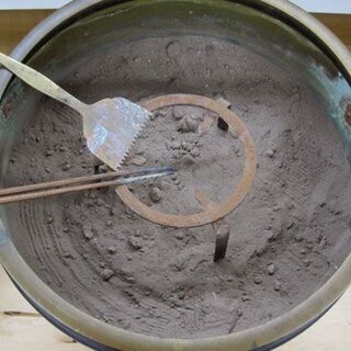 唐銅 火鉢 楼閣山水風景図 三足 台付の大火鉢 龍耳 約47.5cm/口径39ｃｍ  大型古道具 札幌市手稲区