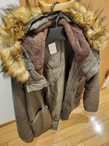 メンズ ジャケット 暖かい おしゃれ アウター カーキ色 Hallobebe 小手指のジャケット メンズ の中古 古着あげます 譲ります ジモティーで不用品の処分