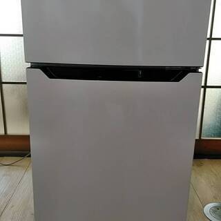 2020年製　Hisenseノンフロン冷凍冷蔵庫 HR-B95A...