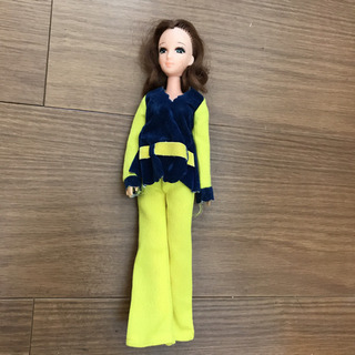 約40年前のリカちゃんのママ。洋服も当時の物です。