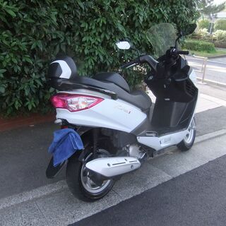SYM RV125i フルサイズ125cc FI実働中古美車 バッテリーフル充電済み