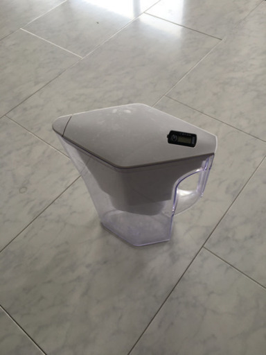 ブリタ　浄水器　ピッチャー　新品カートリッジ2個付き