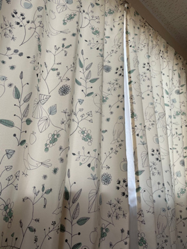 4 2からの発送 ニトリ カーテン 小鳥柄 レースカーテン付 計4点セット Ri 豊中のカーテン ブラインドの中古あげます 譲ります ジモティーで不用品の処分