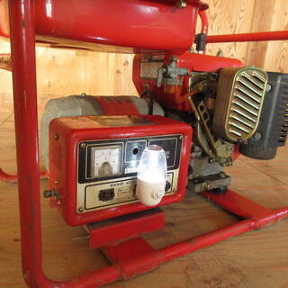 新ダイワ 発電機 EG2000 ガソリン 電気 農業 震災 災害 発電 スマホ 充電 中古