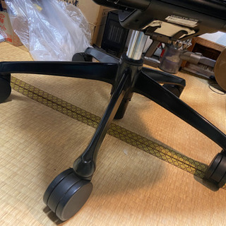 コンテッサ　オフィスチェア　ヘッドレスト付き