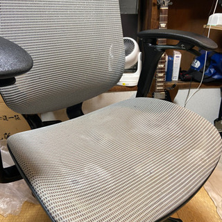 コンテッサ　オフィスチェア　ヘッドレスト付き