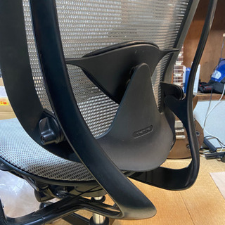 コンテッサ　オフィスチェア　ヘッドレスト付き