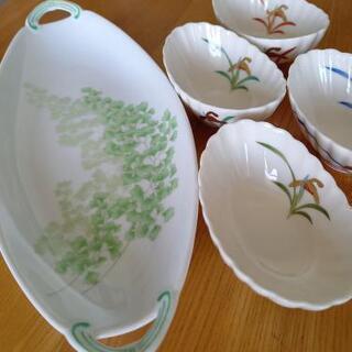 香蘭社　長皿1枚と小鉢4個