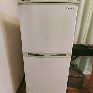 【ネット決済・配送可】冷蔵庫　2014年製　1人暮らしにピッタリサイズ