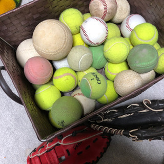 【お取引き決まりました🙏】ボール色々３０個＋子供用グローブ２個