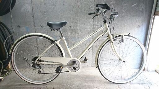 自転車中古 INNOVATION FACTORY 外装6段変速 リモート式レバーライト 鍵新品 タイヤ26インチ カラークリーム