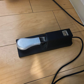 お得☆CASIO CTK2200 電子ピアノ、キーボード スタンド、ペダル付き 