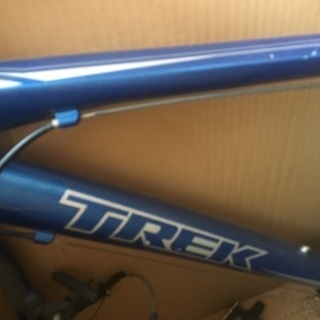 クロスバイク 青 TREK7
