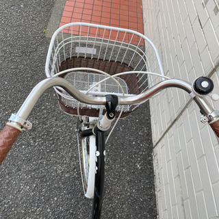 GM434【近隣配達可能】自転車　26インチ　花柄　ブラック　黒　大人用　ママチャリ　子供用　通勤　通学　激安　チャリ　26インチ　ギヤ無し　オートライト　サイクリング　リサイクルショップ　ケイラック朝霞田島店　ケイラック　埼玉県　朝霞市　田島　和光市　志木市　新座市　富士見市　ふじみ野市　三芳町　戸田市　蕨市　さいたま市(岩槻以外)　川越市　所沢市　上尾市　東京都　板橋区　練馬区　清瀬市