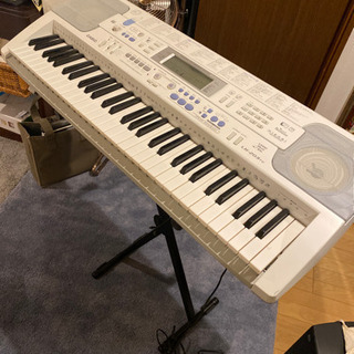 カシオ　電子ピアノ　LK-203TV