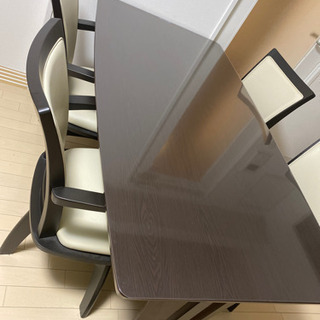 ダイニングテーブルセット [イス４脚]