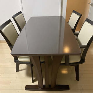 ダイニングテーブルセット [イス４脚]