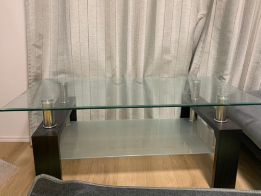 ガラステープル