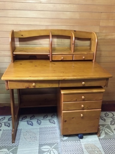 シンプルな学習机 コーコ 古島のテーブル 学習机 の中古あげます 譲ります ジモティーで不用品の処分