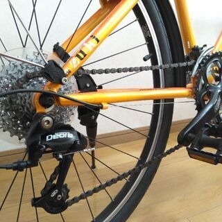 マリン　クロスバイク　24段変速 　前後ライト付属