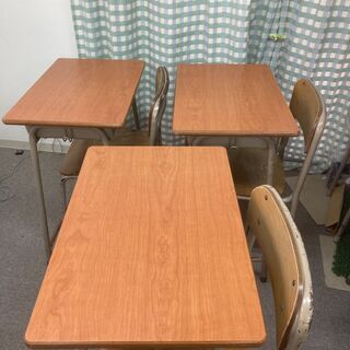 学校の机と椅子３個セット「００８番」