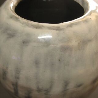 ひろ窯 藤井敬之作 白釉椿模様花瓶