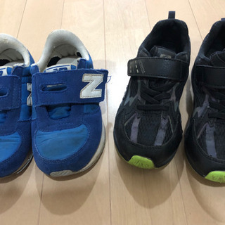 子供　靴　New balance