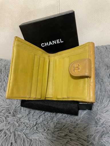 CHANEL マトラッセ折り財布 (箱、Gカードあり)