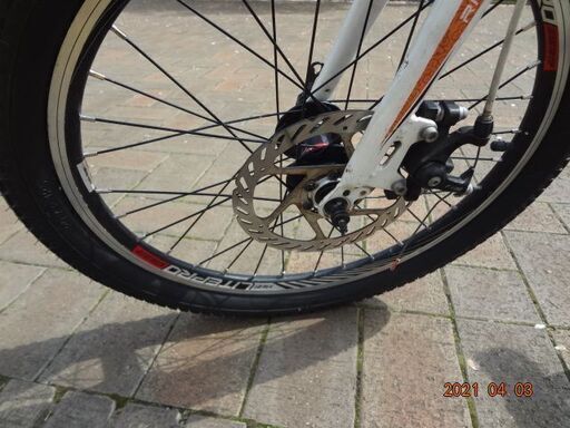 原付登録可能な自転車です。 ミニベロ 20インチ です。