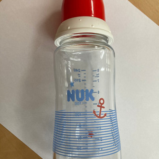 NUKの哺乳瓶