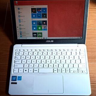 【携帯性重視Windows10】ASUS E200HA White