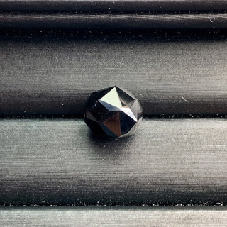 モリオン（黒水晶）スターカット（10mm玉）粒売り