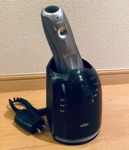 【値下げ交渉可】BRAUN シェーバー！