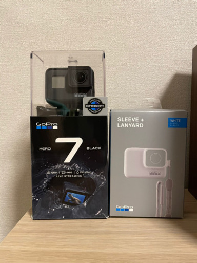 【再出品】Gopro HERO7 (アクセサリーセット付き)