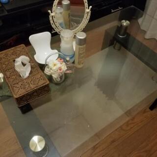 ガラスのテーブル 座卓